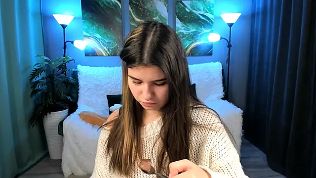 AnoraDark online show from September 29, 2025, 7:19 pm