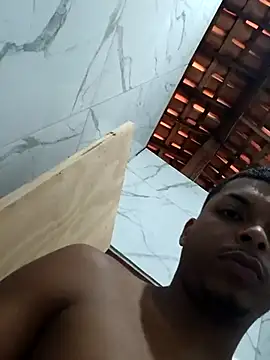 Snapshot of Rafael-01 chatting on September 22, 2025, 12:22 pm Rafael-01 online show from September 22, 2025, 12:22 pm