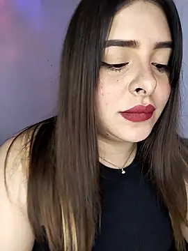 Nahomy cm online show from November 20, 2025, 8:42 pm