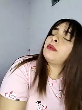 Snapshot of Nahomy_cm chatting on September 8, 2025, 10:09 pm Nahomy cm online show from September 8, 2025, 10:09 pm