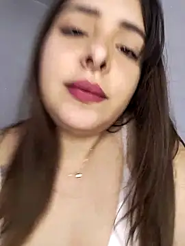 Snapshot of Nahomy_cm chatting on September 10, 2025, 10:09 pm Nahomy cm online show from September 10, 2025, 10:09 pm