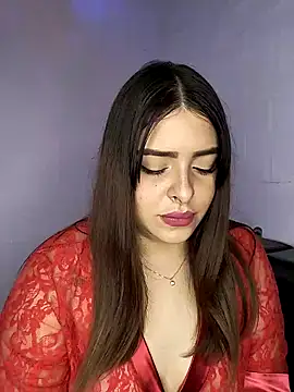 Nahomy cm online show from November 6, 2025, 7:40 pm