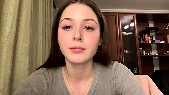 Snapshot of Adel_strongwoman chatting on March 25, 2026, 6:18 pm Adel strongwoman online show from March 25, 2026, 6:18 pm