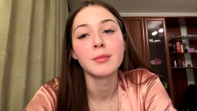 Snapshot of Adel_strongwoman chatting on March 31, 2026, 5:15 pm Adel strongwoman online show from March 31, 2026, 5:15 pm