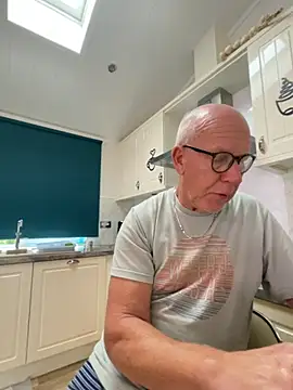 philefc online show from October 29, 2025, 11:20 am