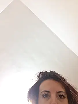 Anayssa  online show from February 10, 2026, 9:03 pm