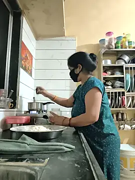 Snapshot of Gk_99999 chatting on February 1, 2026, 1:15 am Gk 99999 online show from February 1, 2026, 1:15 am