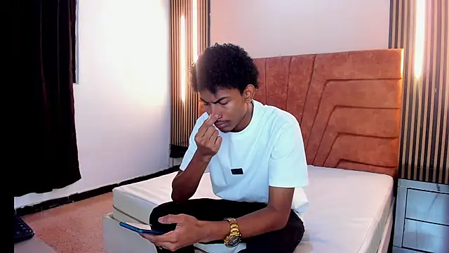 FYKMOR 1 online show from November 8, 2025, 3:43 am