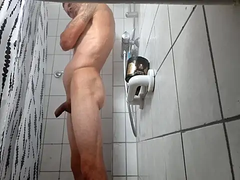 Snapshot of kompiee chatting on October 2, 2025, 1:36 pm kompiee online show from October 2, 2025, 1:36 pm