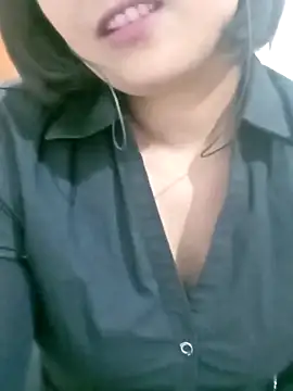 Queen Kushi4 online show from April 27, 2026, 7:56 pm