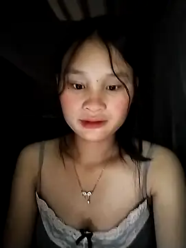 Snapshot of saronla_03 chatting on October 6, 2025, 7:42 am saronla 03 online show from October 6, 2025, 7:42 am