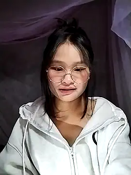 Snapshot of saronla_03 chatting on November 19, 2025, 8:03 am saronla 03 online show from November 19, 2025, 8:03 am