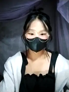 Snapshot of saronla_03 chatting on November 20, 2025, 3:45 pm saronla 03 online show from November 20, 2025, 3:45 pm