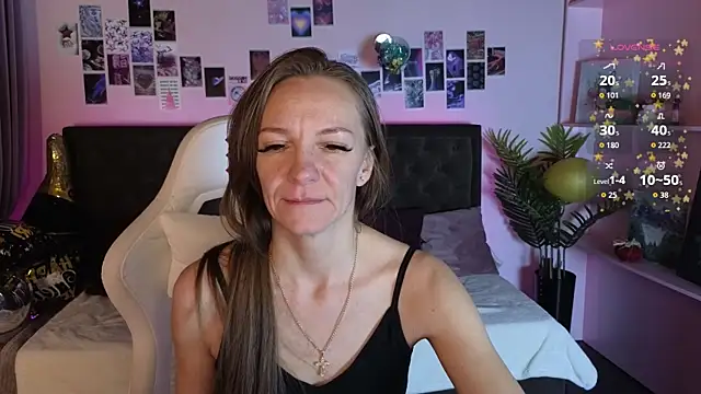 Jesica mooon online show from January 12, 2026, 1:23 am