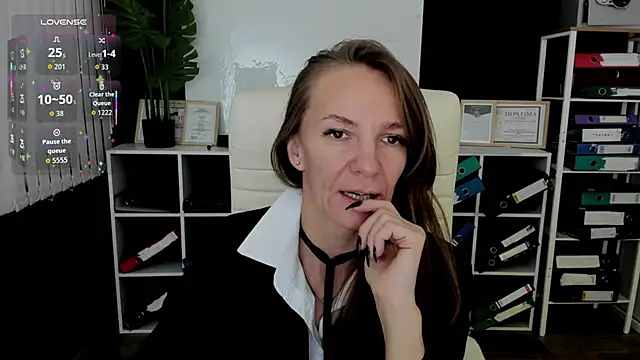 Jesica mooon online show from October 13, 2025, 1:29 am