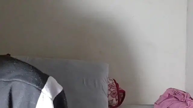 SexyBitchx01 online show from November 14, 2025, 5:49 pm