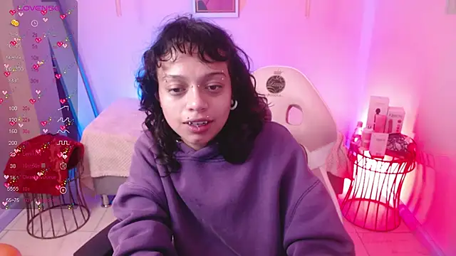 Snapshot of LadyWawy chatting on October 2, 2025, 1:14 pm LadyWawy online show from October 2, 2025, 1:14 pm