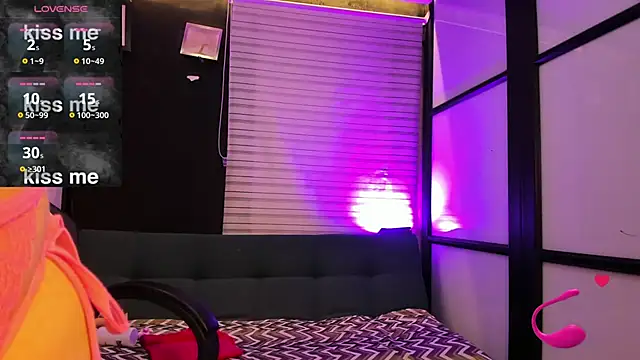 Snapshot of SamaraAnders_ chatting on October 31, 2025, 4:31 am SamaraAnders online show from October 31, 2025, 4:31 am