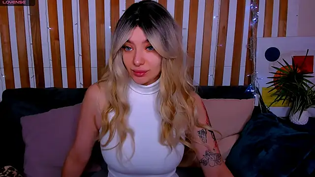 Emily Tylerr online show from February 25, 2026, 12:44 am