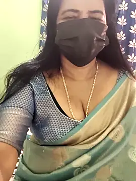 Snapshot of mallu-lover chatting on October 5, 2025, 5:42 am mallu-lover online show from October 5, 2025, 5:42 am