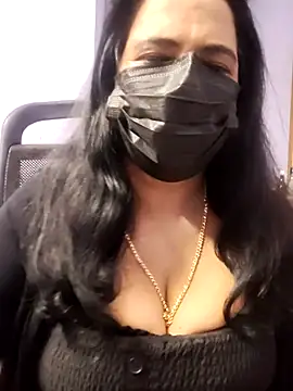 mallu-lover online show from November 2, 2025, 2:11 pm