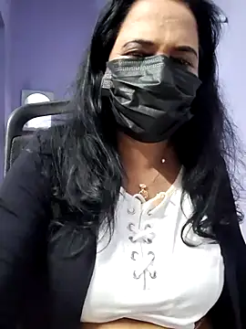 mallu-lover online show from October 14, 2025, 12:50 pm