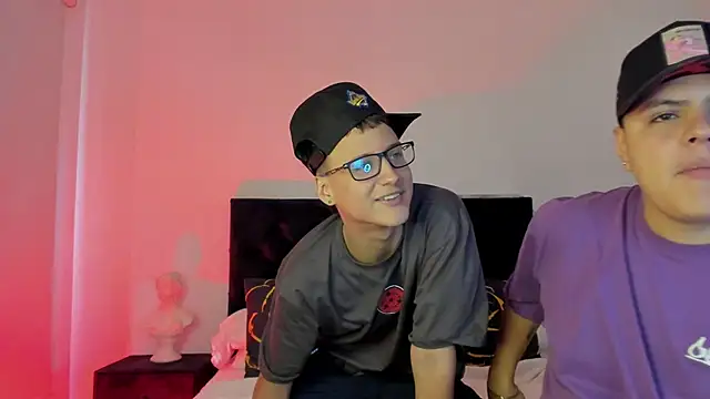 Snapshot of NoahLux chatting on September 10, 2025, 7:24 pm NoahLux online show from September 10, 2025, 7:24 pm