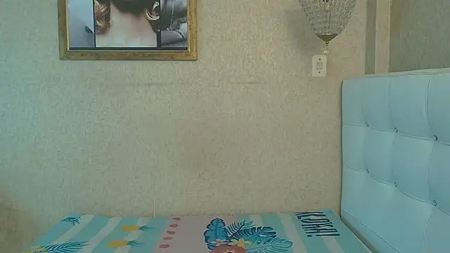 Miladiosa online show from November 19, 2025, 11:54 am