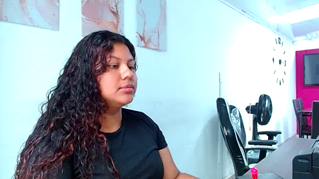 Snapshot of CloeStron chatting on February 20, 2026, 5:37 pm CloeStron online show from February 20, 2026, 5:37 pm