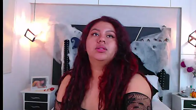 Snapshot of CloeStron chatting on October 20, 2025, 3:12 pm CloeStron online show from October 20, 2025, 3:12 pm