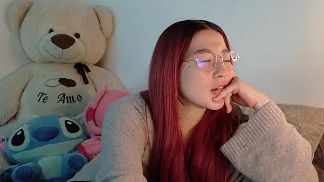 Snapshot of lunnaa_ chatting on November 29, 2025, 5:40 am lunnaa online show from November 29, 2025, 5:40 am