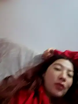 Snapshot of lunnaa_ chatting on January 14, 2026, 5:11 am lunnaa online show from January 14, 2026, 5:11 am