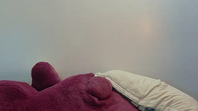 lunnaa  online show from March 12, 2026, 2:17 am