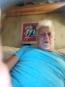 Snapshot of fischnet chatting on October 21, 2025, 1:05 am fischnet online show from October 21, 2025, 1:05 am