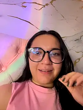 Snapshot of sara_roy04_ chatting on September 24, 2025, 4:08 am sara roy04  online show from September 24, 2025, 4:08 am