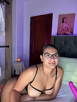 Snapshot of ema_zoe chatting on May 14, 2026, 11:57 pm ema zoe online show from May 14, 2026, 11:57 pm