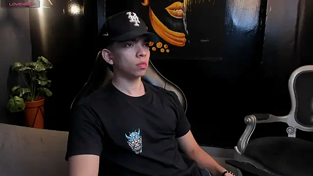 Eryonbradley online show from November 29, 2025, 11:21 am