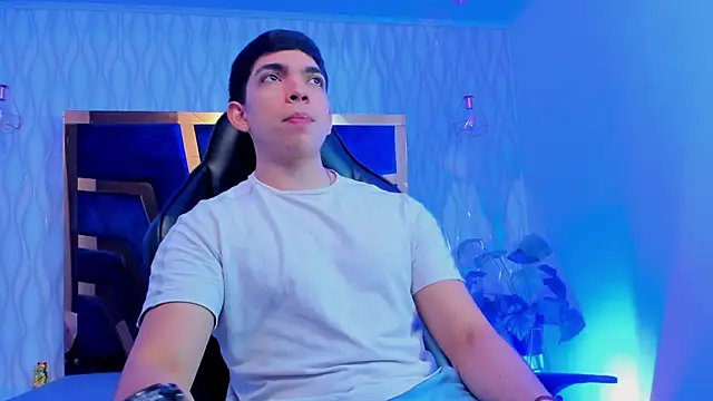 Eryonbradley online show from March 24, 2026, 11:16 pm