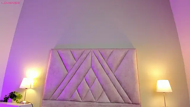 victoria becker  online show from April 6, 2026, 11:44 am