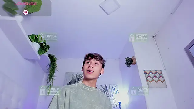 Twinkie Hung online show from November 19, 2025, 9:26 pm