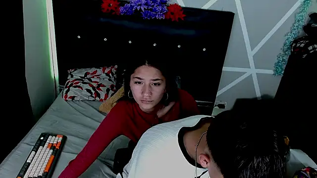 COZY7COUPLE online show from October 8, 2025, 11:38 pm