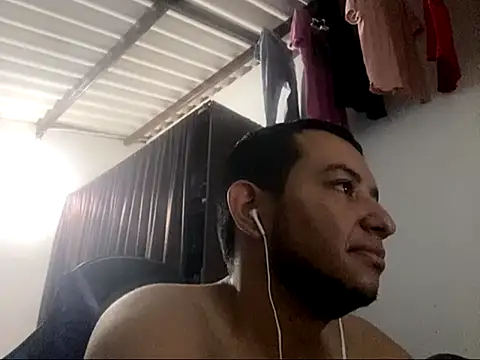 Snapshot of SexIngenieur chatting on November 20, 2025, 10:16 am SexIngenieur online show from November 20, 2025, 10:16 am