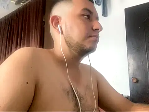 Snapshot of SexIngenieur chatting on October 3, 2025, 5:14 pm SexIngenieur online show from October 3, 2025, 5:14 pm