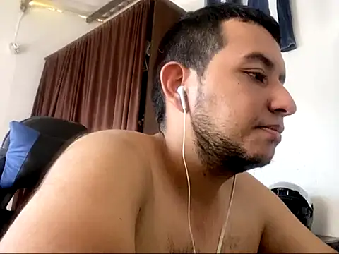 Snapshot of SexIngenieur chatting on September 19, 2025, 7:40 pm SexIngenieur online show from September 19, 2025, 7:40 pm