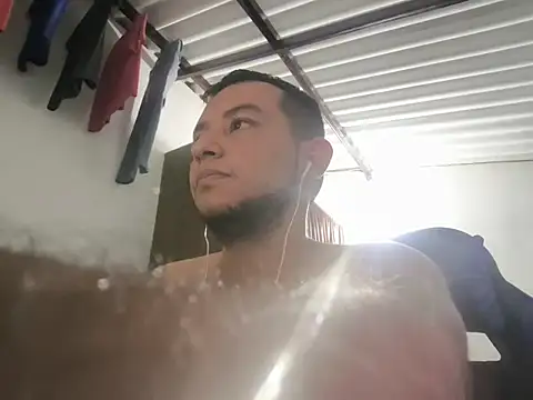 Snapshot of SexIngenieur chatting on October 16, 2025, 3:04 am SexIngenieur online show from October 16, 2025, 3:04 am