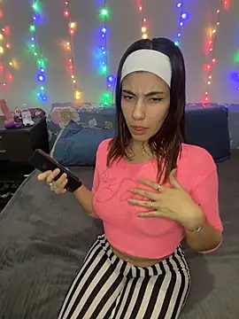 Jesicamartinezok online show from May 26, 2026, 4:32 am