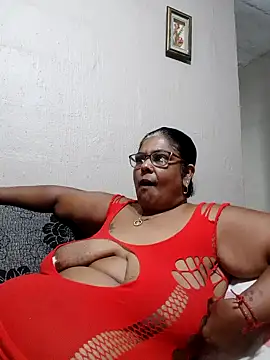 Snapshot of mileesha chatting on March 20, 2026, 6:31 pm mileesha online show from March 20, 2026, 6:31 pm