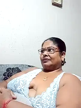 Snapshot of mileesha chatting on March 31, 2026, 6:43 pm mileesha online show from March 31, 2026, 6:43 pm