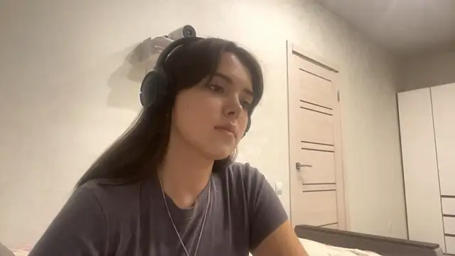 Snapshot of PUP_PUP_Sea chatting on October 8, 2025, 3:35 pm PUP PUP Sea online show from October 8, 2025, 3:35 pm