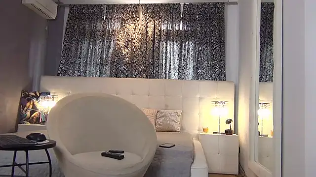 Snapshot of LadyValeriaXO chatting on September 25, 2025, 11:16 am LadyValeriaXO online show from September 25, 2025, 11:16 am